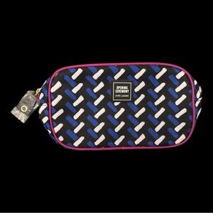 10 for $25 Estee Lauder Makeup Bag